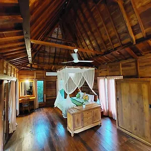Shivananda Antique By Eps Ubud (Bali)